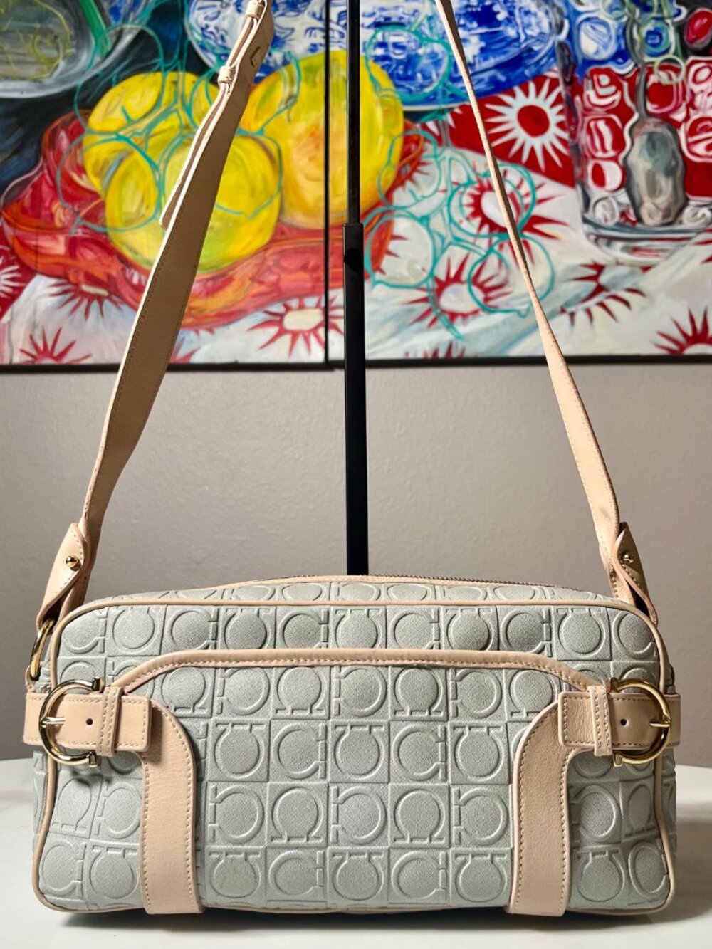 Salvatore Ferragamo RARE Gancini East West Gray Beige Shoulder Bag - Picture 2 of 16